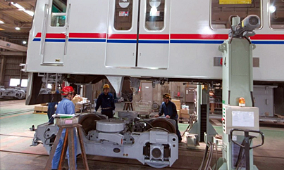 1. 車体と台車の脱着作業